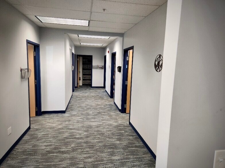 More Photos Of 67 Inverness Dr E, Englewood Light Distribution For Sale