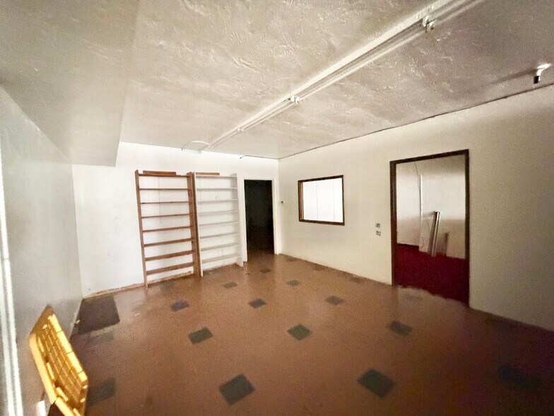 More Photos Of 717 W Lewis St, Pasco Storefront For Sale