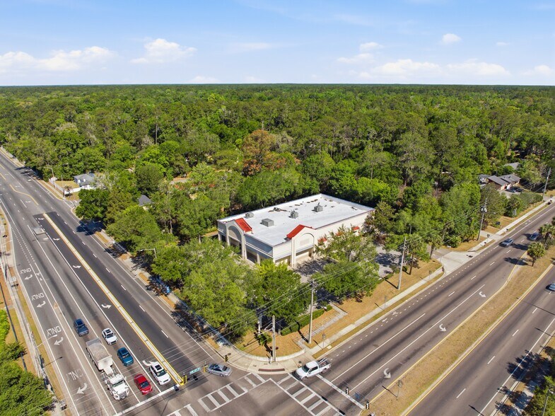 More Photos Of 3904 NW 13th St, Gainesville Drugstore For Lease