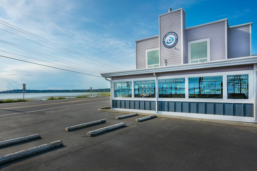 More Photos Of 8045 Birch Bay Dr, Blaine Office Residential For Sale