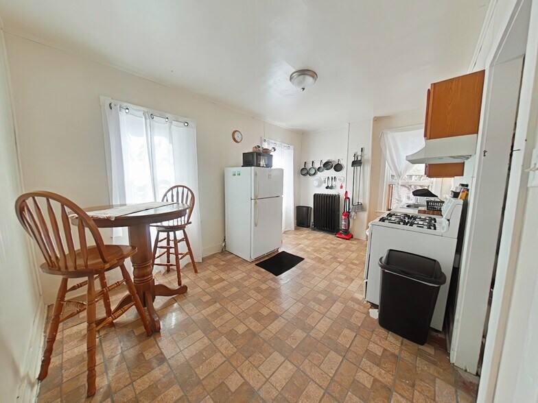 More Photos Of 202 Macdade Blvd, Collingdale Apartments For Sale