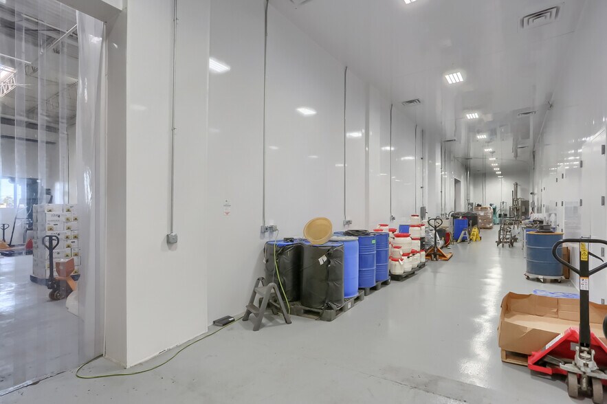 More Photos Of 150 Gamma Dr, Pittsburgh Light Manufacturing For Sale