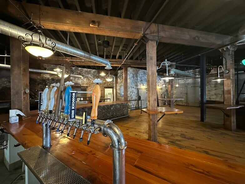 More Photos Of 638 Lake St, Wilson Freestanding For Sale