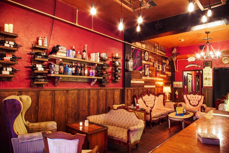 More Photos Of 17-25 S J St, Lake Worth Restaurant For Sale