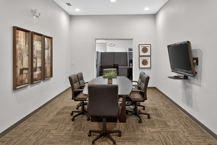 More Photos Of 842 Highway 466, Lady Lake Office For Lease