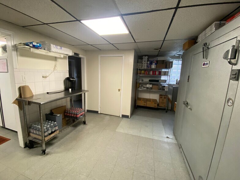 More Photos Of 2722 Easton Ave, Bethlehem Restaurant For Sale