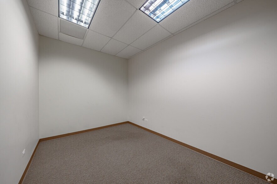 More Photos Of 8741 S Greenwood Ave, Chicago Unknown For Lease