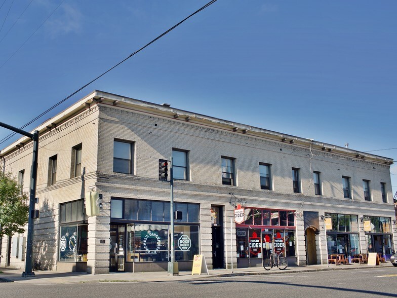 More Photos Of 3632-3646 SE Hawthorne Blvd, Portland Storefront Retail Residential For Sale