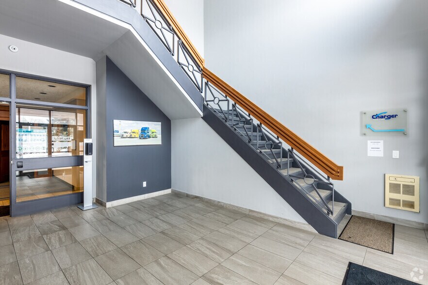 More Photos Of 170 Werlich Dr, Cambridge Service For Lease