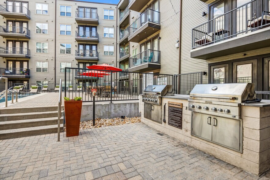 More Photos Of 403 E Koenig Ln, Austin Apartments For Lease