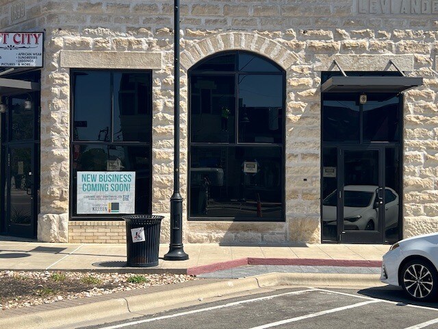 More Photos Of 202 North Gray, Killeen Freestanding For Lease
