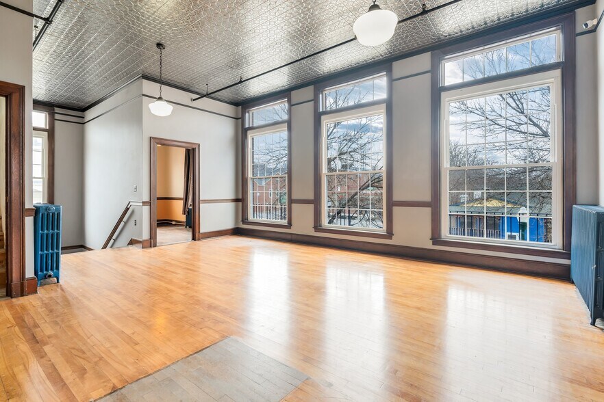 More Photos Of 192 Main St, Ellsworth Storefront For Sale