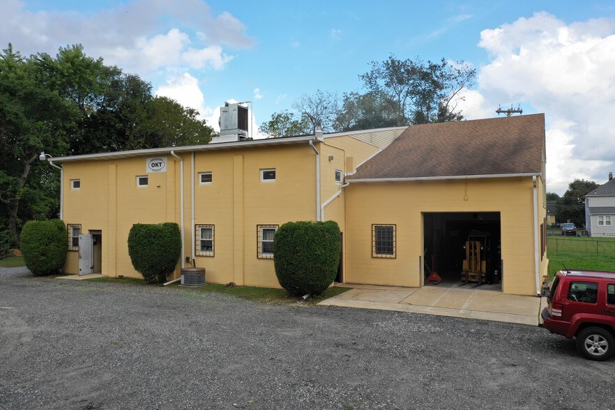 More Photos Of 603 Blue Bell Rd, Williamstown Warehouse For Lease