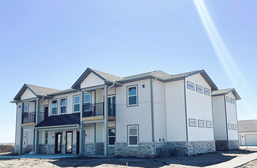 Primary Photo Of 138 Cedar Dr, Gilbert Apartments For Sale