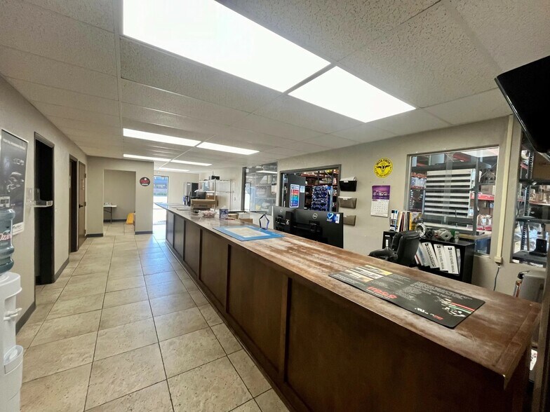 More Photos Of 8130 W Reno Ave, Oklahoma City Manufacturing For Lease