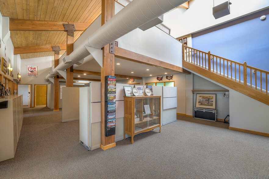 More Photos Of 8880 Ballentine St, Overland Park Office For Sale