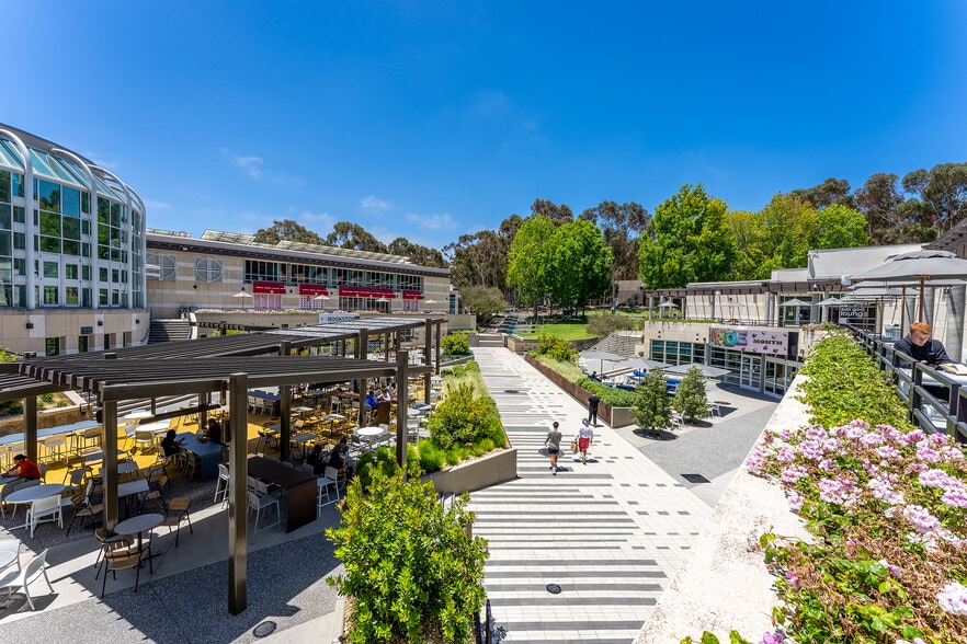 More Photos Of 9500 Gilman Dr, La Jolla Restaurant For Lease
