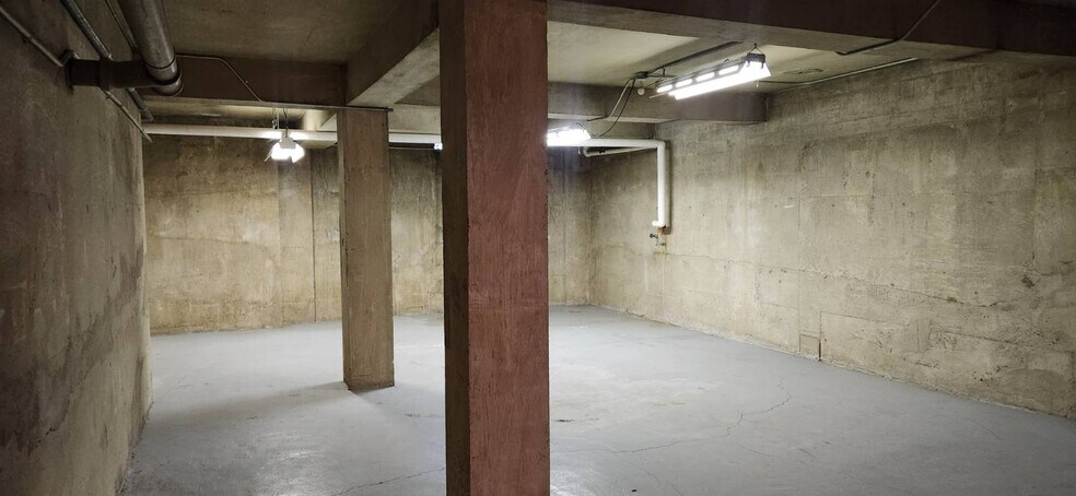 More Photos Of 224 N Oak St, Ukiah Office Residential For Lease