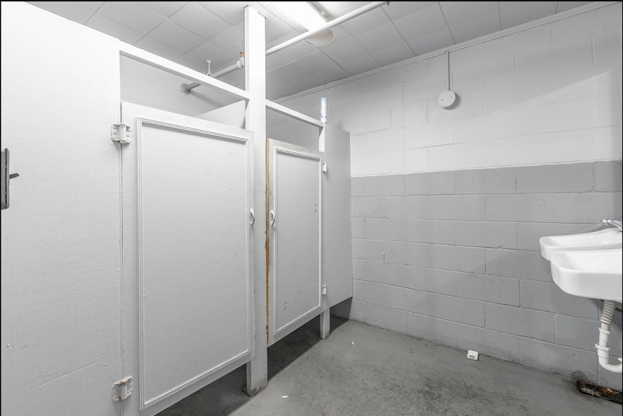 More Photos Of 1502 E 37th St, Chattanooga Warehouse For Lease