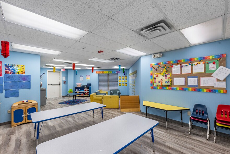 More Photos Of 3421 E Walnut St, Pearland Daycare Center For Sale