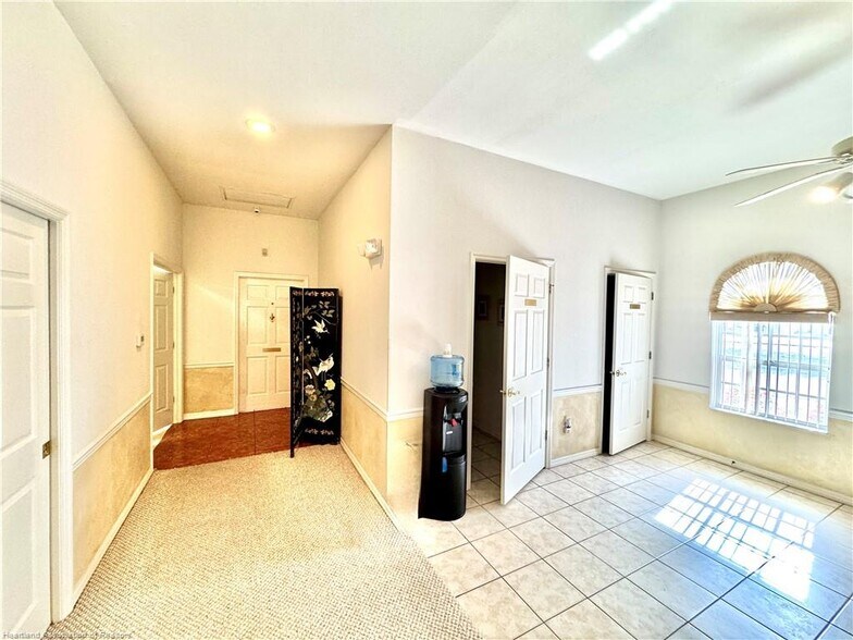 More Photos Of 2605 Bayview St, Sebring General Retail For Lease