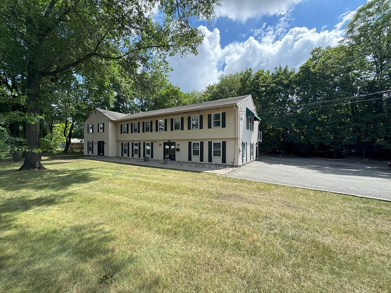 More Photos Of 584 State Rt 17, Ridgewood Office Residential For Lease