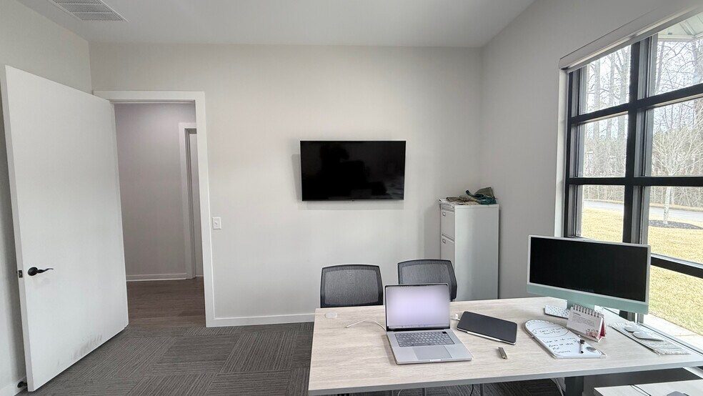 More Photos Of 6110 McFarland Station Dr, Alpharetta Office For Sale