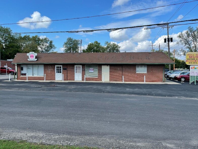 Primary Photo Of 2975 Tremainsville Rd, Toledo Unknown For Lease