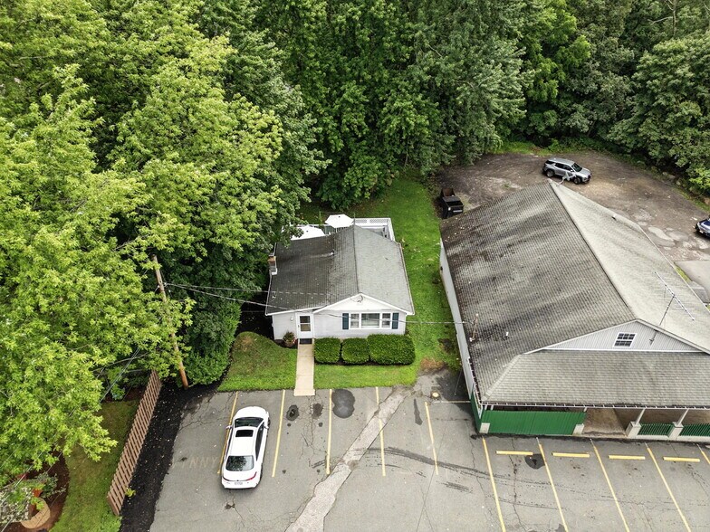 More Photos Of 260 Espanong Rd, Lake Hopatcong Restaurant For Sale