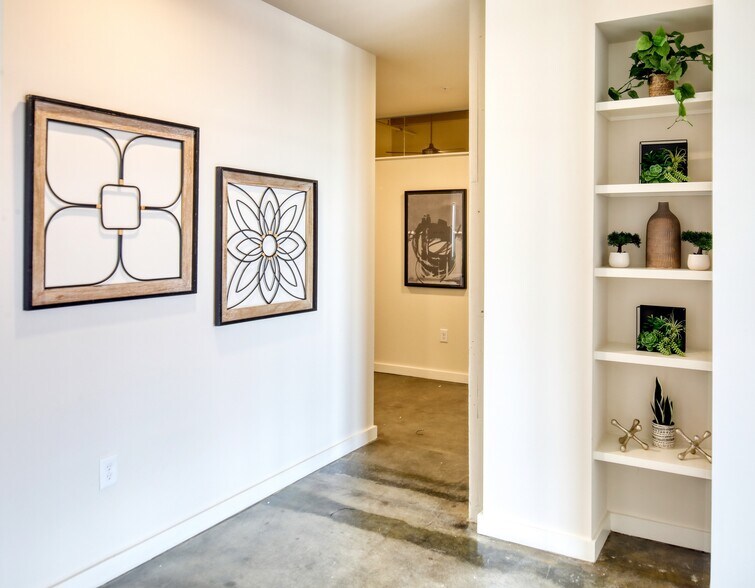More Photos Of 1100 Richmond Hwy, Richmond Apartments For Sale