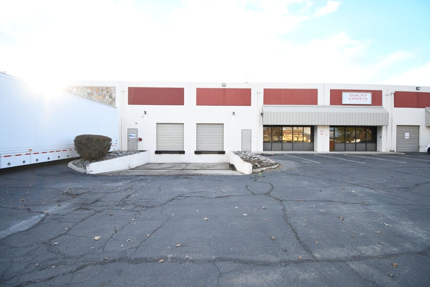 More Photos Of 1625-1655 Linda Way, Sparks Showroom For Lease