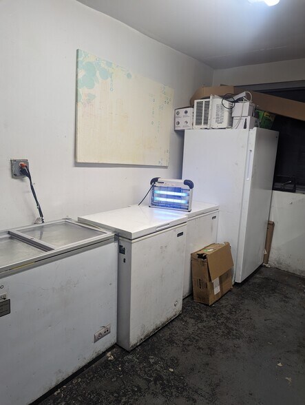 More Photos Of 348-358 W 47th St, New York Apartments For Lease