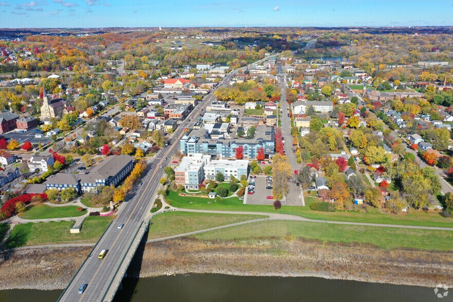 More Photos Of 110 E 1st St, Chaska Apartments For Lease
