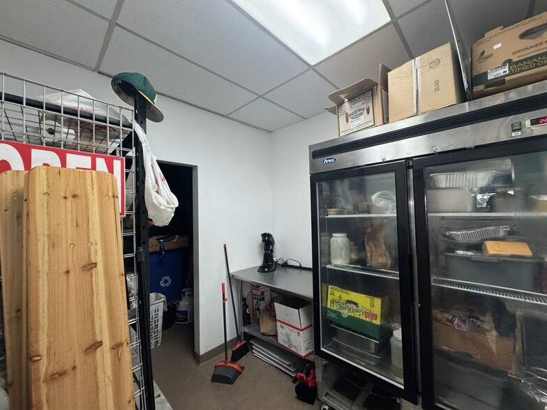 More Photos Of 780 Old County Rd, Belmont Service For Lease