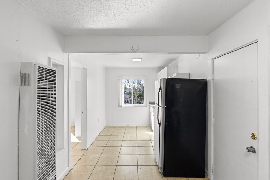 More Photos Of 402 Olivewood Ter, San Diego Multifamily For Sale