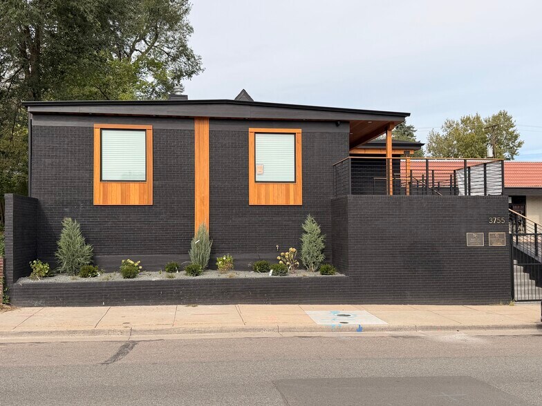 Primary Photo Of 3755 S Broadway, Englewood Office For Lease