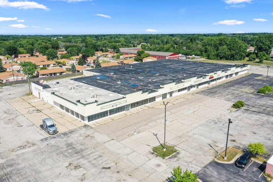 More Photos Of 2865-2885 Bay Rd, Saginaw Freestanding For Sale