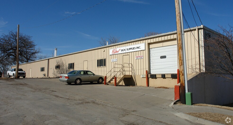 Primary Photo Of 4222 D St, Omaha Warehouse For Lease