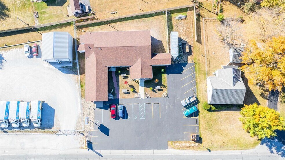 More Photos Of 12150 N US Highway 421, Monticello General Retail For Sale