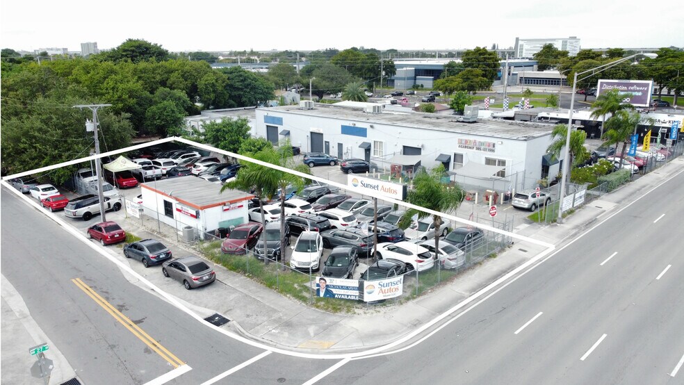 More Photos Of 3100 NW 27th Ave, Miami Manufacturing For Lease