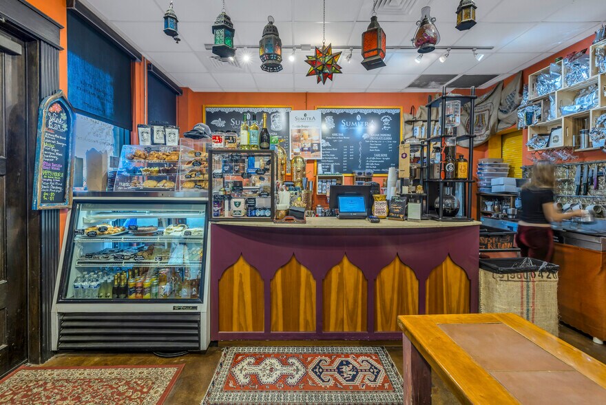 More Photos Of 2834 Beach Blvd, Gulfport Freestanding For Sale