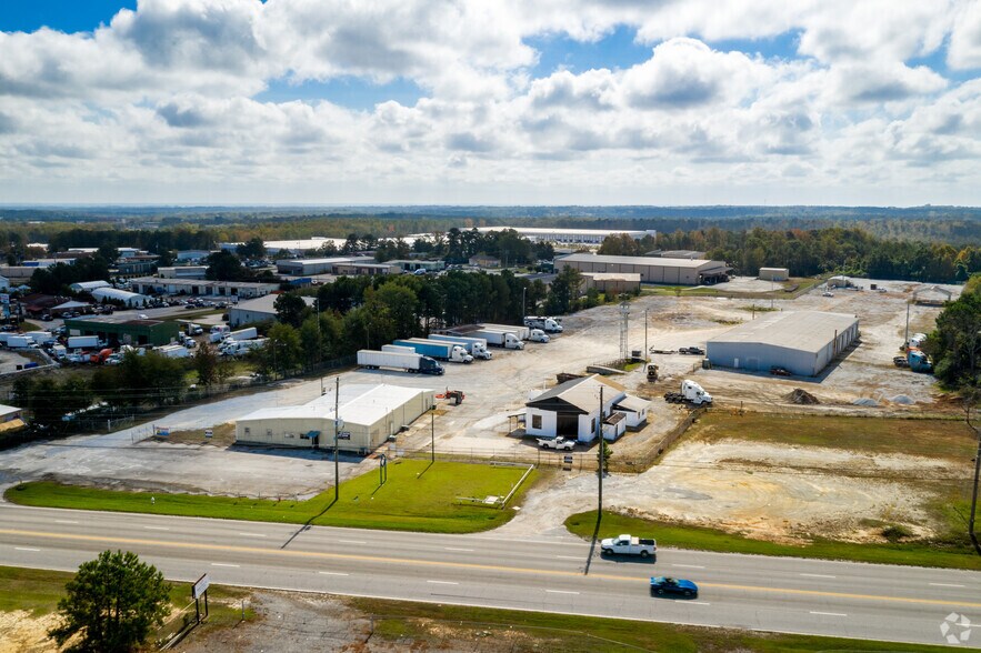 More Photos Of 13031 Veterans Memorial Hwy, Douglasville Warehouse For Lease