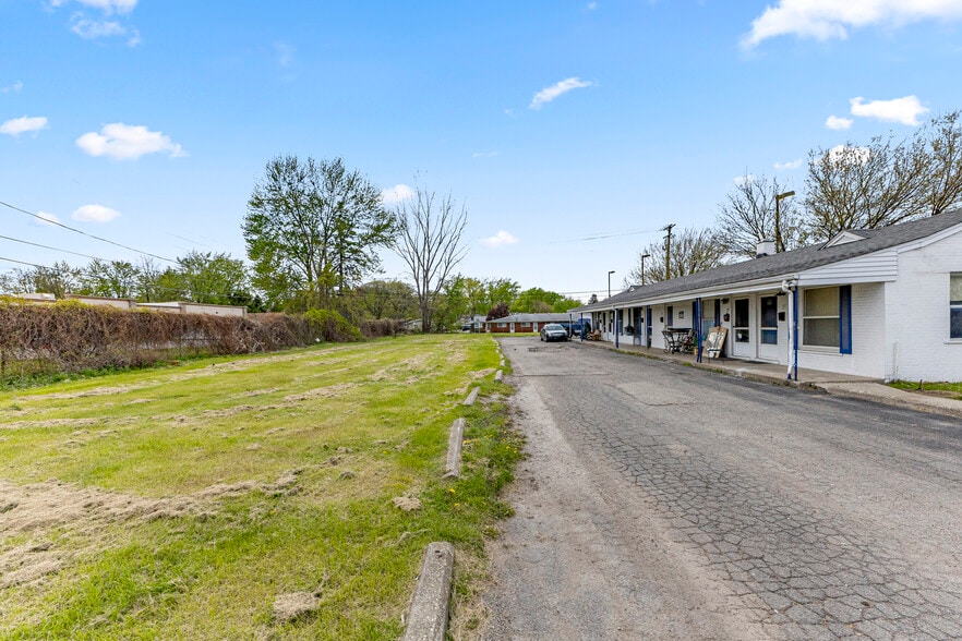 More Photos Of 228 Inkster Rd, Inkster Apartments For Sale