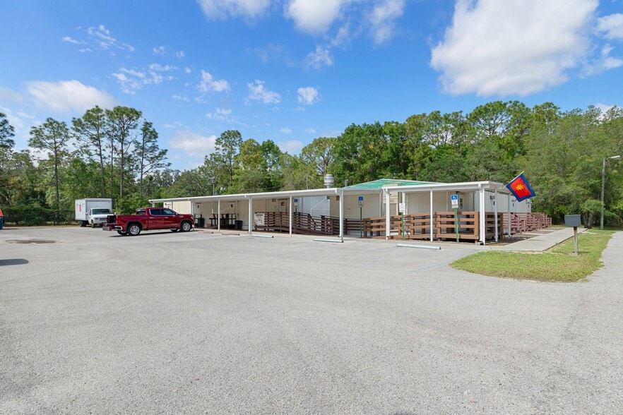More Photos Of 15464 Cortez Blvd, Brooksville Unknown For Lease