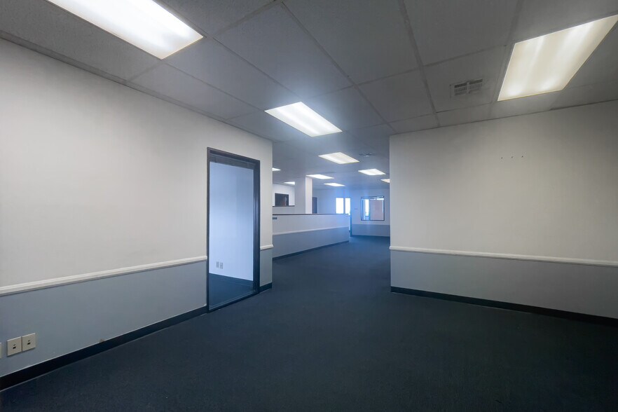 More Photos Of 8929-8939 S Sepulveda Blvd, Los Angeles Office For Lease