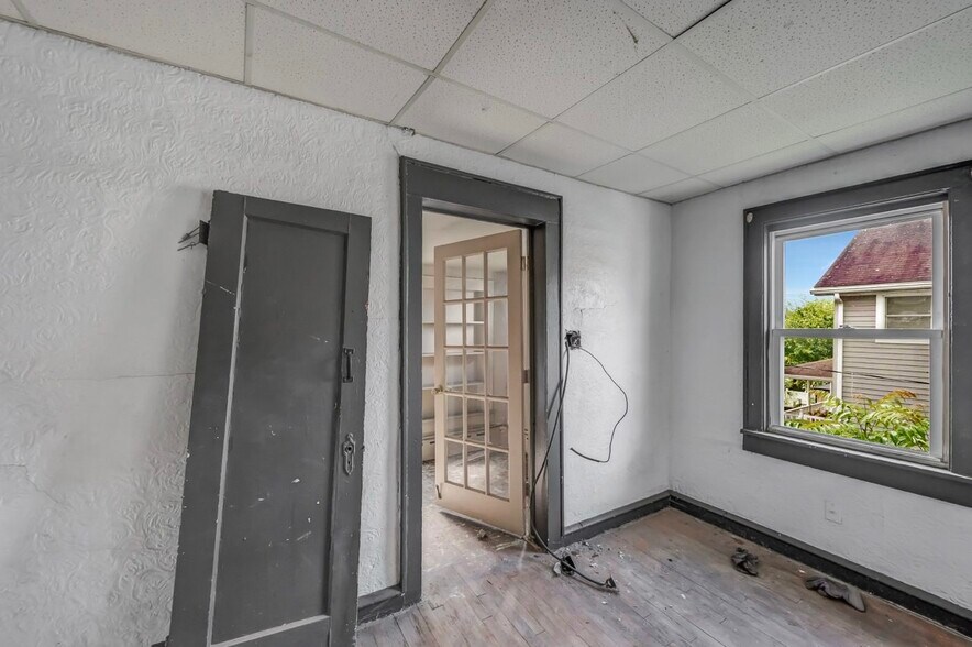 More Photos Of 317 S 10th Ave, Scranton Warehouse For Sale