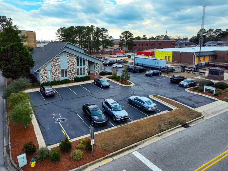 More Photos Of 572 Executive Pl, Fayetteville Medical For Lease