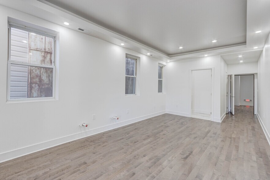 More Photos Of 833 N Howard St, Baltimore Storefront Retail Office For Lease