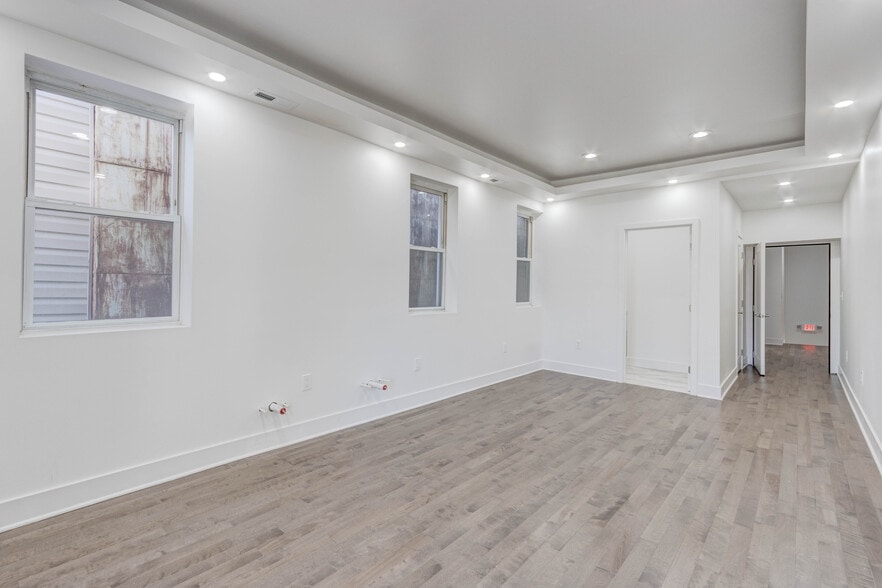 More Photos Of 833 N Howard St, Baltimore Storefront Retail Office For Lease