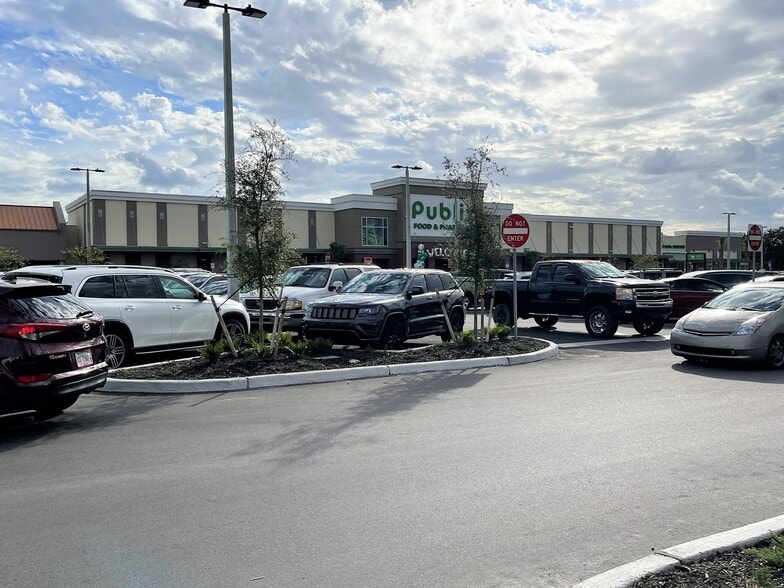 More Photos Of 14561 Palm Beach Blvd, Fort Myers General Retail For Lease